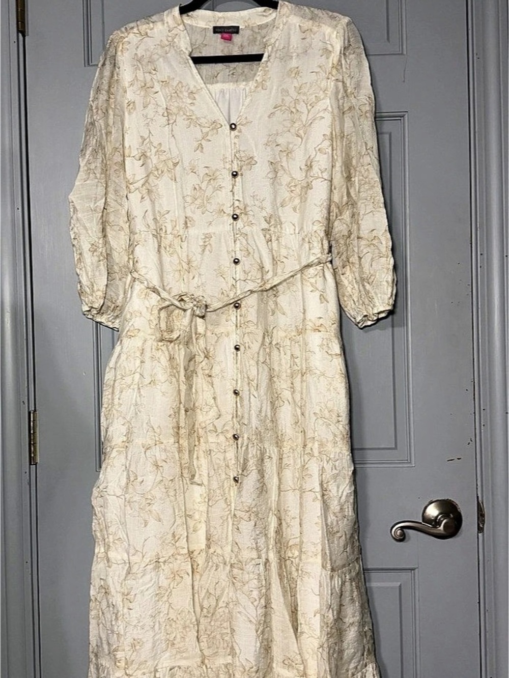 Vince Camuto Floral Maxi Dress in Cream & Gold Size Medium